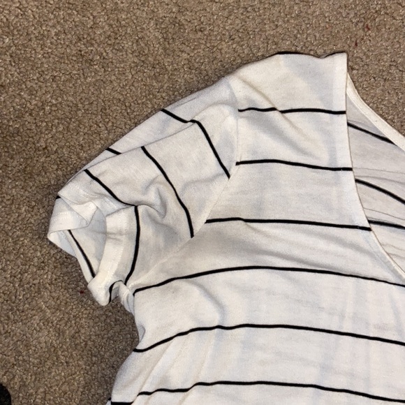 Hi-Low Crop Top - Picture 2 of 4